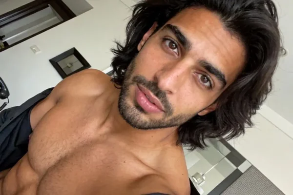 handsome man on arab gay chat